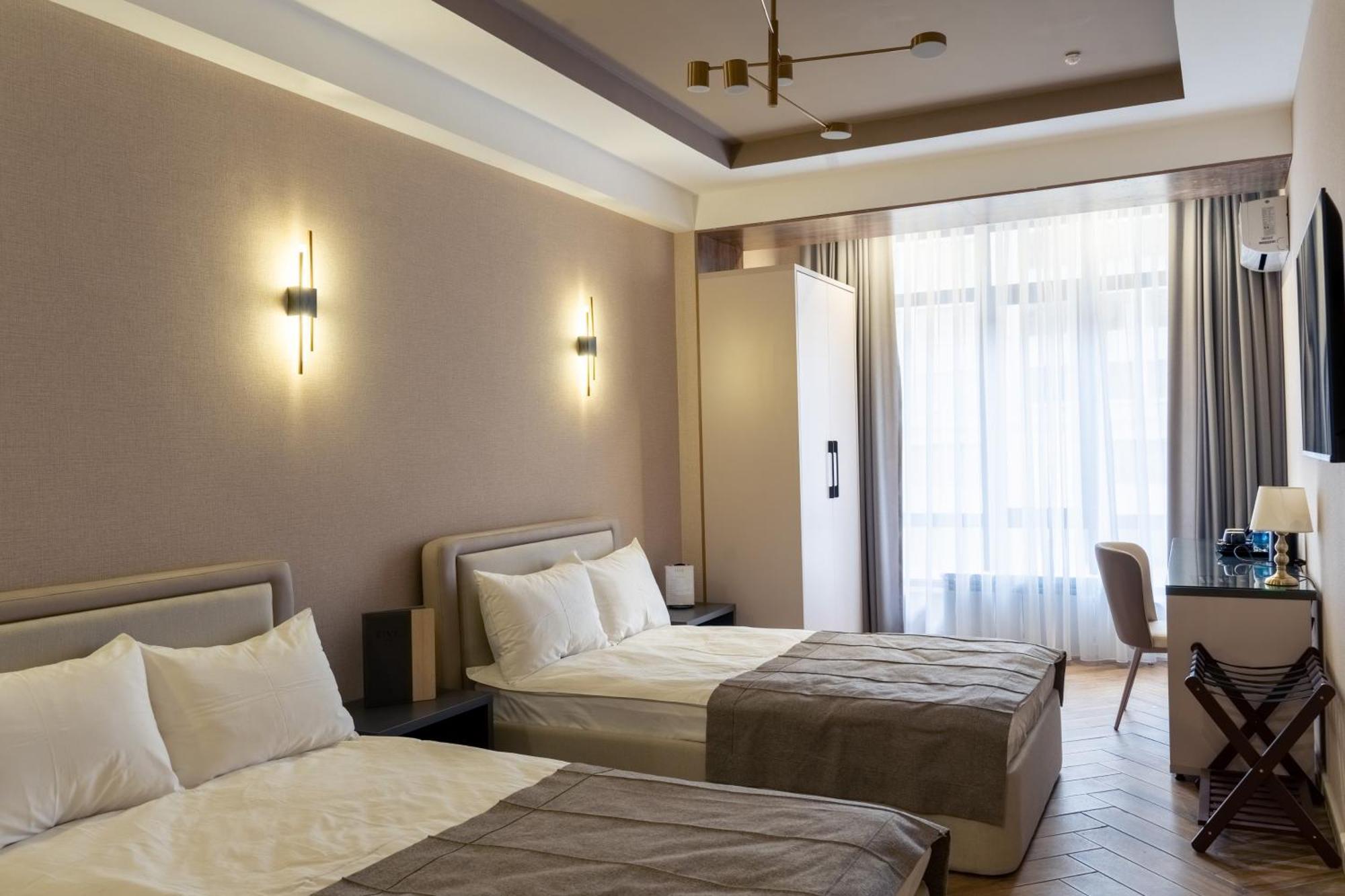 Five Hotel Bishkek Exterior foto