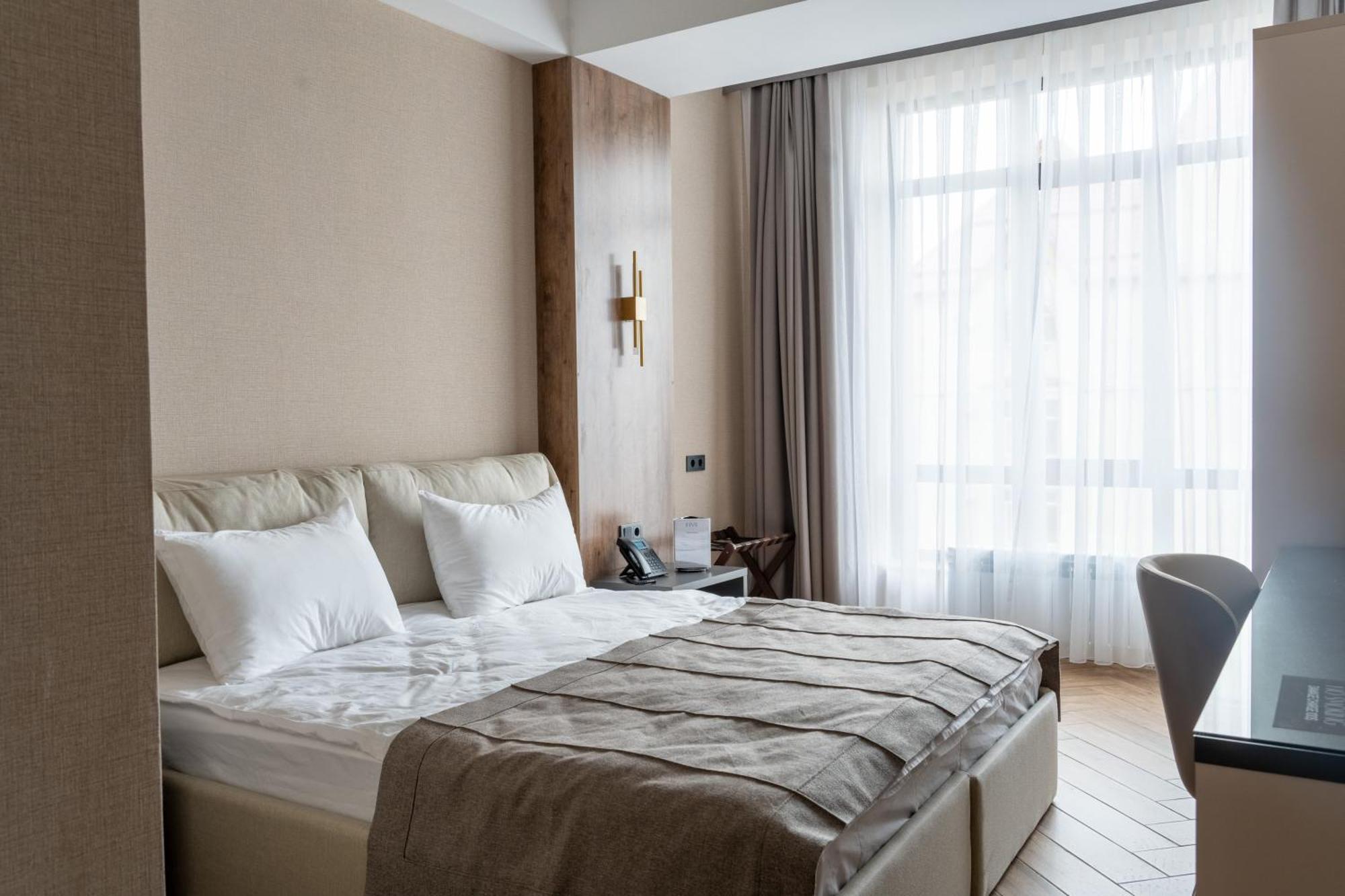 Five Hotel Bishkek Exterior foto