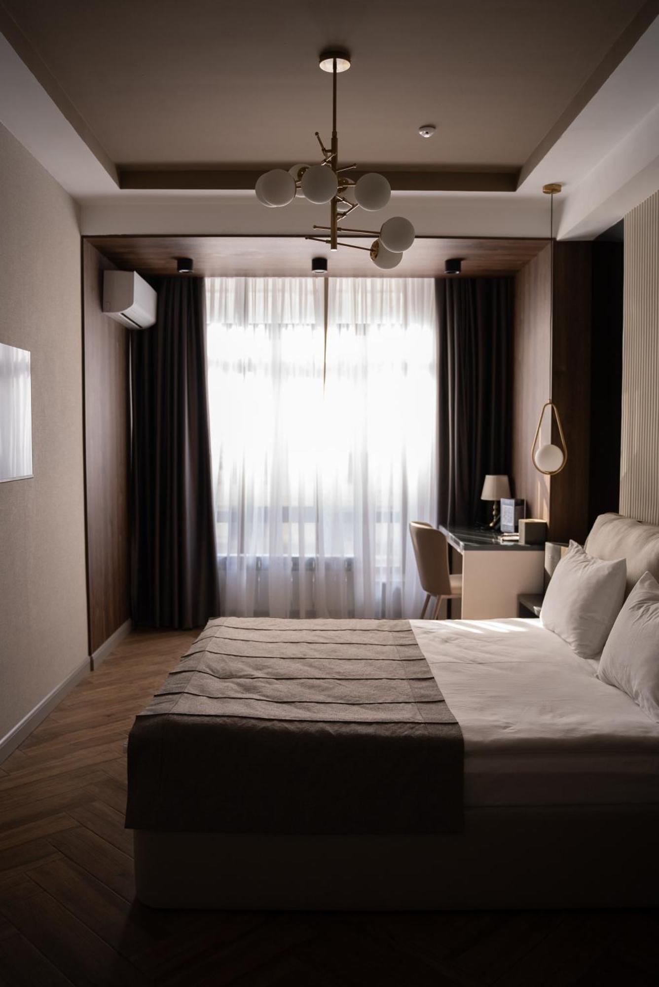Five Hotel Bishkek Exterior foto